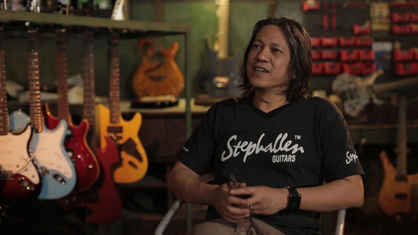 Lewat Gitar, Julius Salaka Harumkan Nama Indonesia di Dunia Internasional